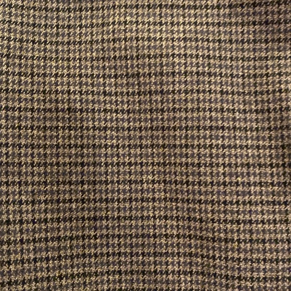 Banana Republic. Brown herringbone dress pant. Size 4P - Picture 2 of 3